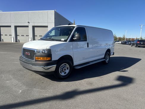 Used 2024 GMC Savana 2500 w/ Driver Convenience Package image 5