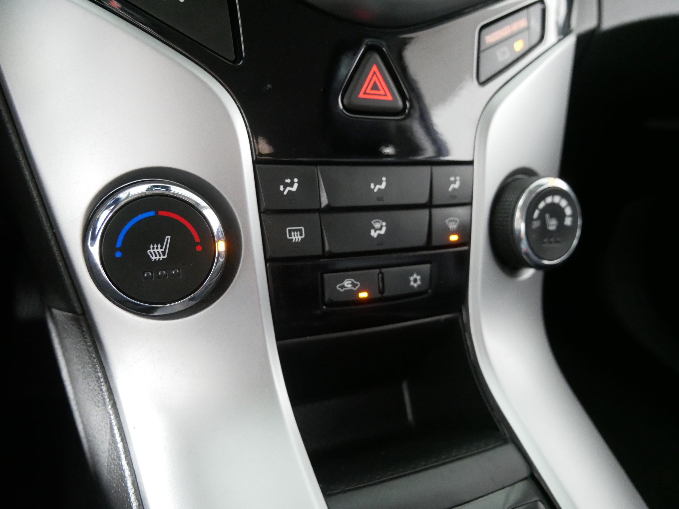 Used 2015 Chevrolet Cruze Diesel FWD image 23