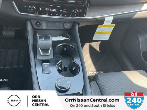 New 2026 Nissan Rogue Platinum w/ Platinum Premium Package AWD/4WD image 25