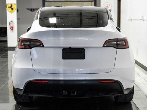 Used 2023 Tesla Model Y Long Range AWD/4WD image 10