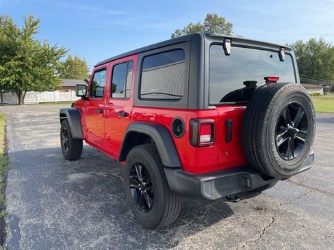 Used 2020 Jeep Wrangler Unlimited Sport image 2