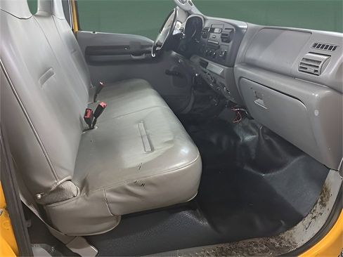 Used 2005 Ford F250 XL image 29