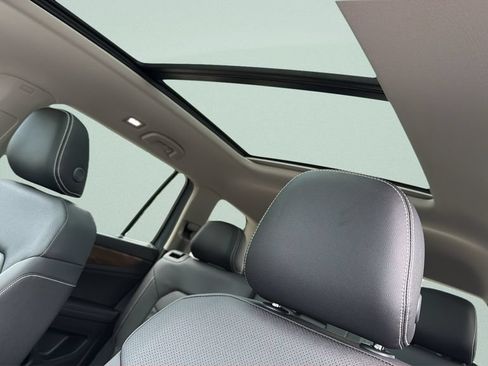New 2026 Volkswagen Atlas SE FWD image 18