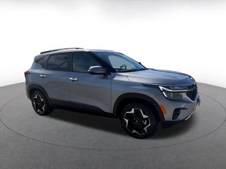 Used 2025 Kia Seltos S video 2