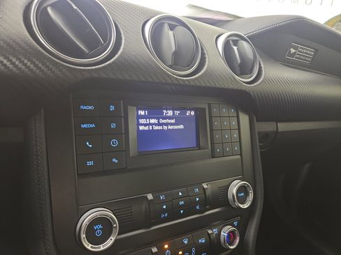 Used 2020 Ford Mustang Coupe RWD image 19