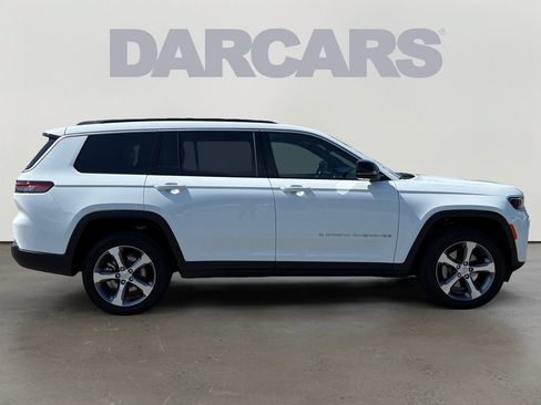 New 2026 Jeep Grand Cherokee L Limited w/ Luxury Tech Group II AWD/4WD image 8