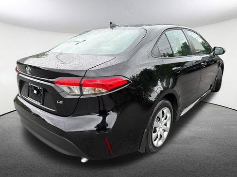 Used 2025 Toyota Corolla LE FWD image 14