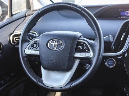 Used 2018 Toyota Prius Prime Premium image 16