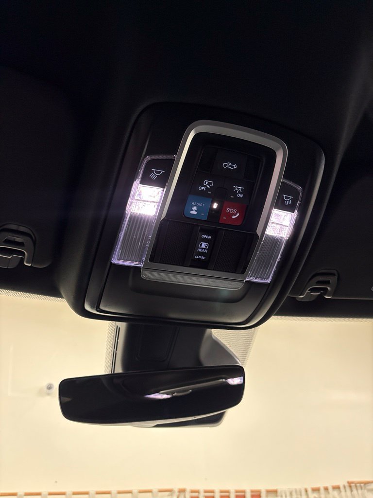 New 2027 RAM 1500 4x4 Crew Cab image 15