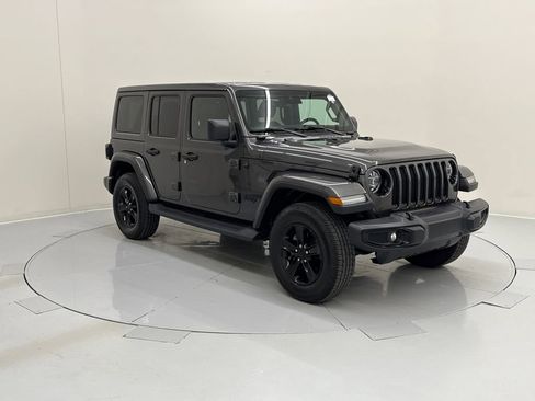 Used 2020 Jeep Wrangler Unlimited Sahara AWD/4WD image 8