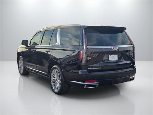Used 2024 Cadillac Escalade Premium Luxury w/ Performance Package image 7