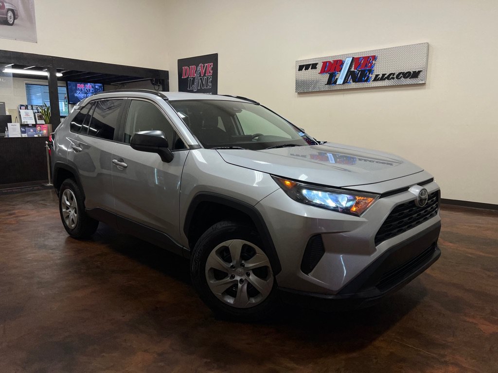 Used 2019 Toyota RAV4 LE FWD image 36