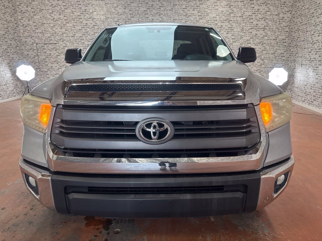 Used 2014 Toyota Tundra SR5 RWD image 2