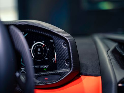 Used 2025 Lamborghini Revuelto AWD/4WD image 26