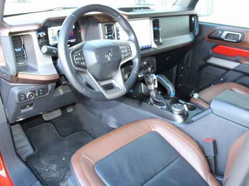 Used 2022 Ford Bronco Outer Banks image 4