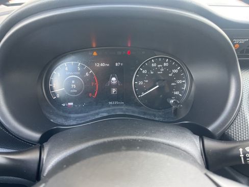 Used 2021 Nissan Kicks SV image 12