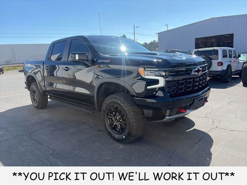 Used 2025 Chevrolet Silverado 1500 ZR2 w/ Technology Package image 1