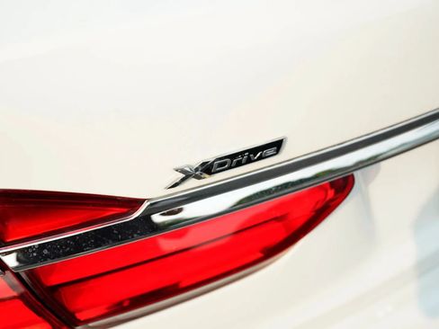 Used 2018 BMW 750i xDrive AWD/4WD image 12