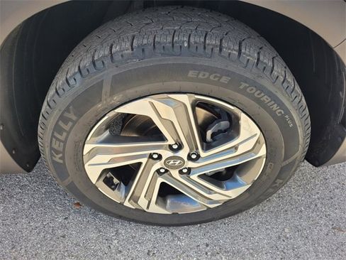 Used 2021 Hyundai Santa Fe SEL w/ Convenience + Premium Package image 17