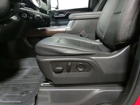 Used 2024 GMC Sierra 2500 SLT w/ SLT Convenience Package image 32