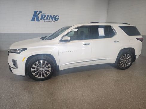 Used 2023 Chevrolet Traverse Premier w/ LPO, Floor Liner Package AWD/4WD image 7