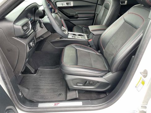 Used 2023 Ford Explorer ST-Line w/ Class IV Trailer Tow Package image 17