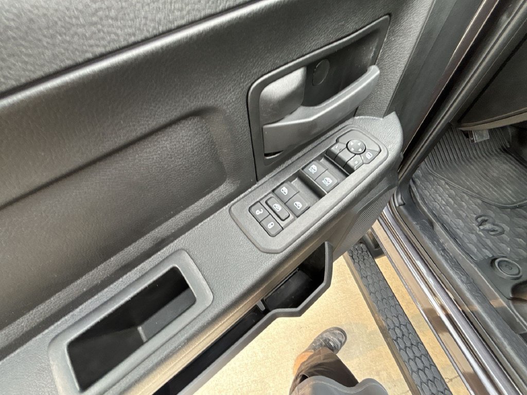 Used 2025 RAM 2500 Tradesman AWD/4WD image 10