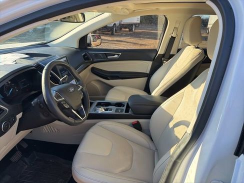 Certified 2022 Ford Edge Titanium w/ Equipment Group 301A image 17