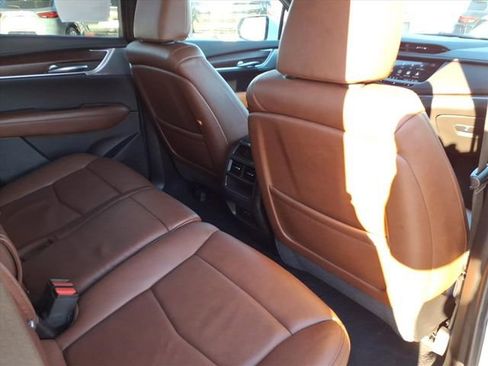 Used 2021 Cadillac XT5 Premium Luxury image 22