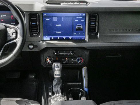 Used 2024 Ford Bronco Black Diamond image 28