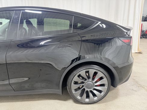Used 2020 Tesla Model Y Performance image 5
