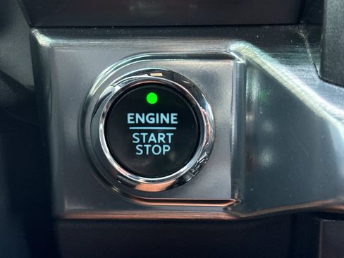 Used 2021 Ford F150 Lariat w/ Equipment Group 502A High AWD/4WD image 25