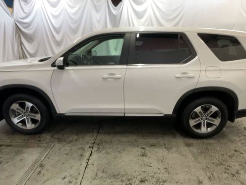 Used 2023 Honda Pilot EX-L image 11