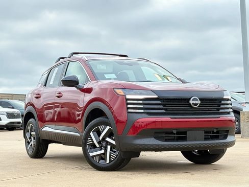 New 2026 Nissan Kicks SV image 2