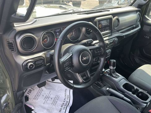 Used 2022 Jeep Wrangler Sport AWD/4WD image 11