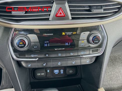 Used 2020 Hyundai Santa Fe Limited image 22