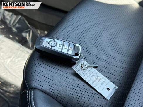 Used 2024 Ford Escape Platinum AWD/4WD image 35