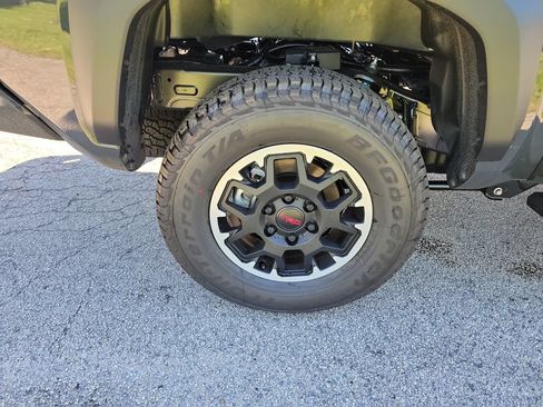 New 2026 Toyota Tacoma TRD Off-Road AWD/4WD image 30