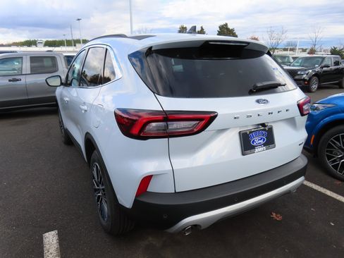 New 2026 Ford Escape SE image 6