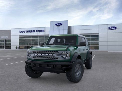 New 2025 Ford Bronco Badlands image 2