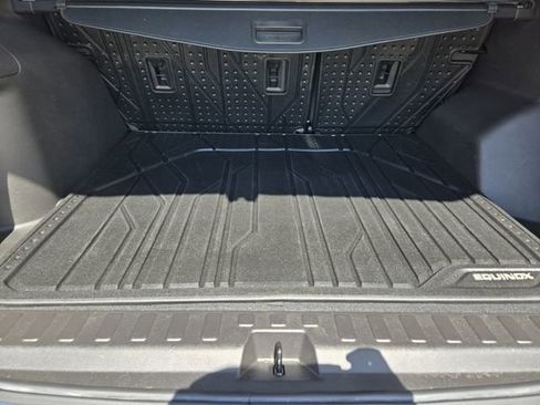 Used 2024 Chevrolet Equinox RS image 33