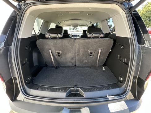 Used 2023 GMC Acadia SLE w/ Driver Convenience Package image 39