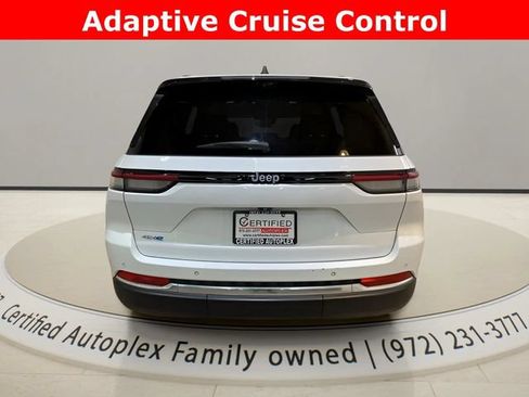 Used 2022 Jeep Grand Cherokee Limited 4xe w/ Luxury Tech Group II AWD/4WD image 4