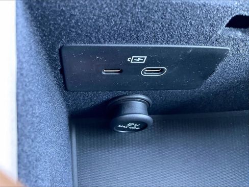 New 2026 Volvo XC90 T8 Plus w/ Protection Package Premier AWD/4WD image 23