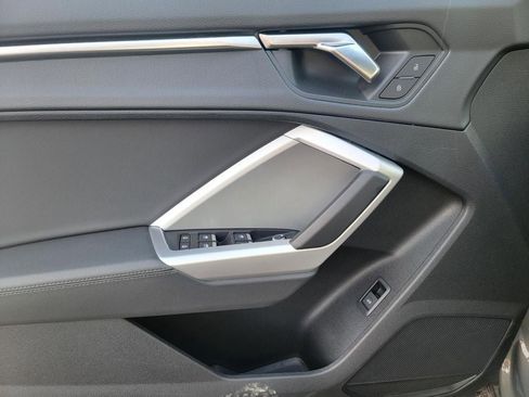 Used 2025 Audi Q3 2.0T Premium image 10