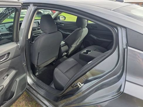 Used 2024 Nissan Altima 2.5 SV FWD image 26