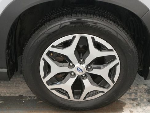 Used 2021 Subaru Forester Premium image 10