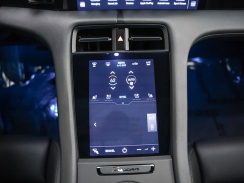 Used 2024 Porsche Taycan 4S image 19