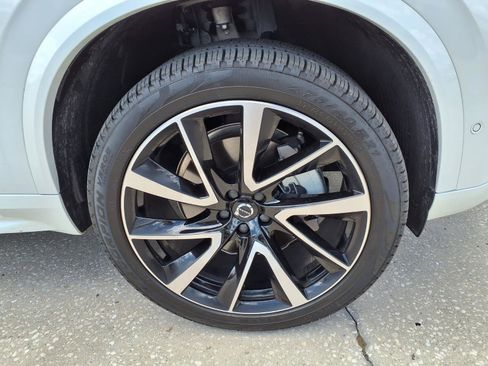 Used 2024 Volvo XC90 B6 Ultimate w/ Protection Package Premier AWD/4WD image 9