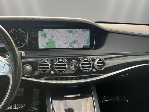Used 2017 Mercedes-Benz S 550 4MATIC Sedan image 9